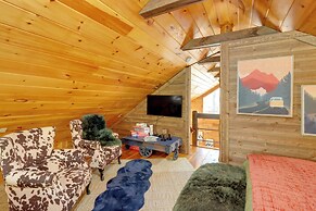 Fire Pit, Hot Tub & Grill: Murphy Family Retreat!