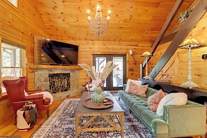 Fire Pit, Hot Tub & Grill: Murphy Family Retreat!