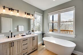 6 Mi to Chattanooga: Home w/ Balcony & Dtwn Views!