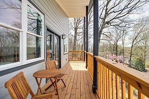 6 Mi to Chattanooga: Home w/ Balcony & Dtwn Views!