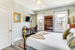 1 Mi to Philadelphia Zoo: Convenient Townhome!