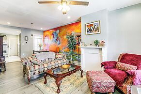 1 Mi to Philadelphia Zoo: Convenient Townhome!