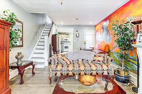 1 Mi to Philadelphia Zoo: Convenient Townhome!