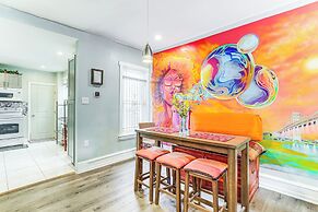 1 Mi to Philadelphia Zoo: Convenient Townhome!