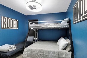 Private Pool & Hot Tub: 'wild Horse' Home!