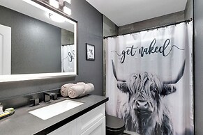 Private Pool & Hot Tub: 'wild Horse' Home!