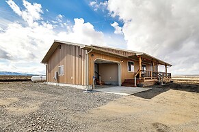 Wraparound Deck: Newly Built Home in Grangeville!