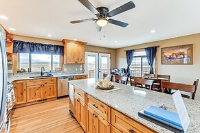 Wraparound Deck: Newly Built Home in Grangeville!