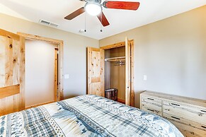 Wraparound Deck: Newly Built Home in Grangeville!