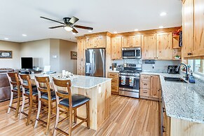 Wraparound Deck: Newly Built Home in Grangeville!