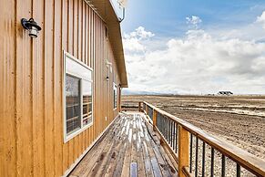 Wraparound Deck: Newly Built Home in Grangeville!