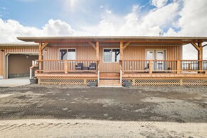 Wraparound Deck: Newly Built Home in Grangeville!