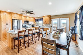 Wraparound Deck: Newly Built Home in Grangeville!