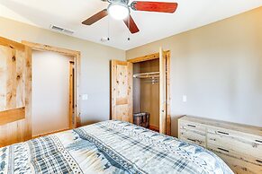 Wraparound Deck: Newly Built Home in Grangeville!
