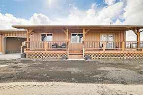 Wraparound Deck: Newly Built Home in Grangeville!