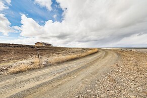 Wraparound Deck: Newly Built Home in Grangeville!