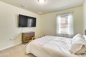 Shop, Dine & Unwind: Pet-friendly Home in Austin!