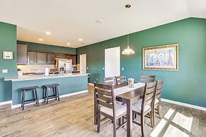 Shop, Dine & Unwind: Pet-friendly Home in Austin!