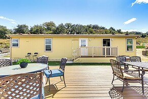 Near Ramona Wineries: Mtn-view Haven w/ Large Yard