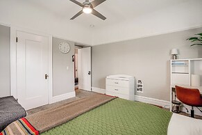 8 Mi to Bay Bridge: Couple's Getaway w/ Mtn Views!