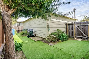 8 Mi to Bay Bridge: Couple's Getaway w/ Mtn Views!