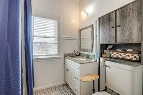 8 Mi to Bay Bridge: Couple's Getaway w/ Mtn Views!