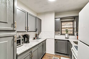 Walkable Location: Welcoming Unit in Omaha