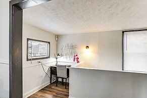 Walkable Location: Welcoming Unit in Omaha