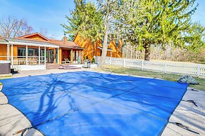 Hot Tub & Seasonal Pool: Family Getaway in Cresco