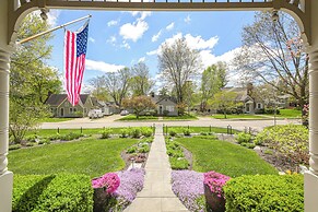 Walk to Main St & Parks: Zionsville Village Home