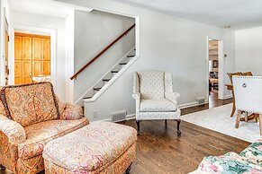 Walk to Main St & Parks: Zionsville Village Home