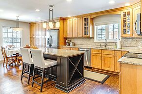 Walk to Main St & Parks: Zionsville Village Home