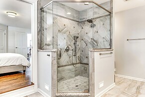 Walk to Main St & Parks: Zionsville Village Home