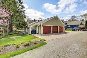 Walk to Main St & Parks: Zionsville Village Home