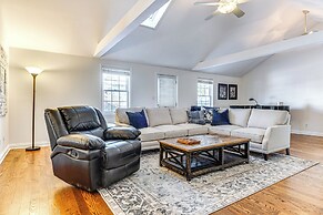 Walk to Main St & Parks: Zionsville Village Home