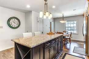 Walk to Main St & Parks: Zionsville Village Home