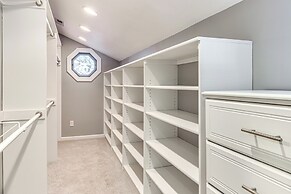 Walk to Main St & Parks: Zionsville Village Home