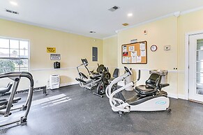 6 Mi to Myrtle Beach Hot Spots: Cozy Condo!