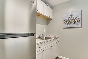 Family Getaway 11 Mi to Dtwn Tampa: Pets Welcome!