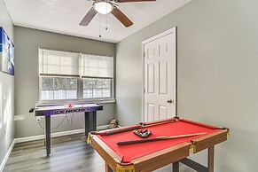 Family Getaway 11 Mi to Dtwn Tampa: Pets Welcome!