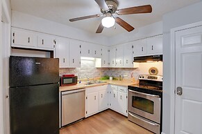 < 1 Mi to Vanderbilt: Nashville Apt