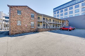 < 1 Mi to Vanderbilt: Nashville Apt