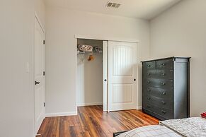 7 Mi to Dtwn: Home w/ Fenced Yard in Roseville!