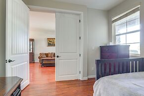 7 Mi to Dtwn: Home w/ Fenced Yard in Roseville!