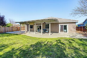 7 Mi to Dtwn: Home w/ Fenced Yard in Roseville!