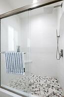 Beachside Apt With Laundry Steps to the Shore