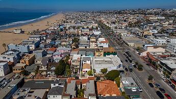 Beachside Apt With Laundry Steps to the Shore