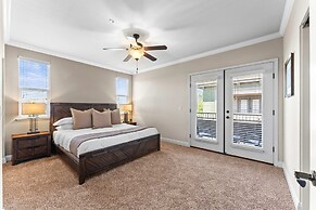 New Cozy 1BR Apt With Gym Sauna Heated Pool Access