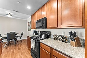 New Cozy 1BR Apt With Gym Sauna Heated Pool Access
