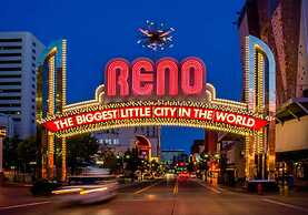 New Cozy 1BR Apt With Gym Sauna Heated Pool Access